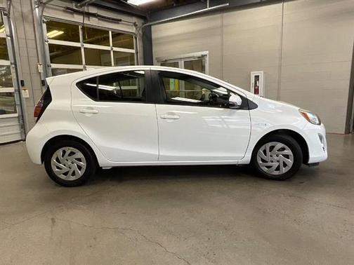 2016 Toyota Prius c Two