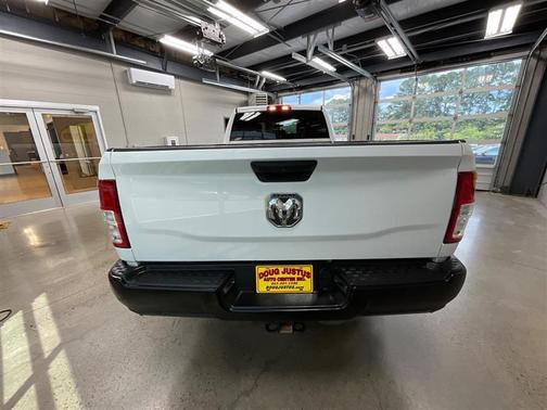 Bright White Clearcoat 2021 RAM 2500 Tradesman Crew Cab 4x2 8' Box