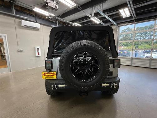 Billet Silver Metallic Clearcoat 2015 Jeep Wrangler Unlimited Sahara