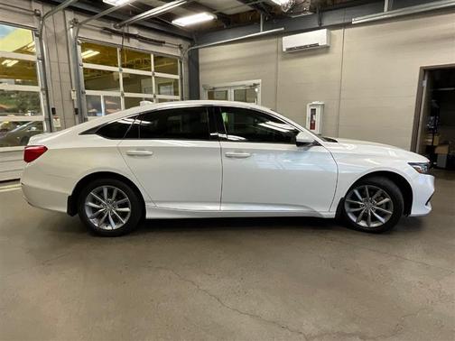 2022 Honda Accord LX 1.5T