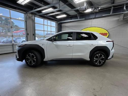 Cosmic White Pearl 2023 Subaru Solterra Premium