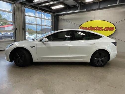 2020 Tesla Model 3 Standard Range
