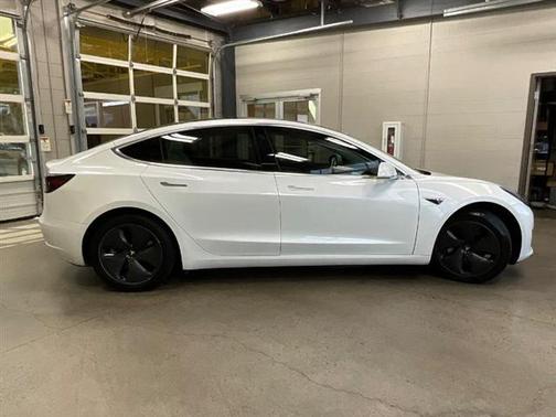 2020 Tesla Model 3 Standard Range