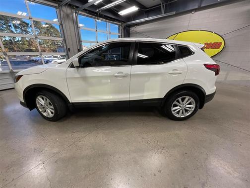 2017 Nissan Rogue Sport S