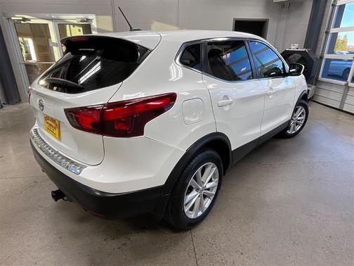 2017 Nissan Rogue Sport S