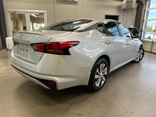2022 Nissan Altima S FWD