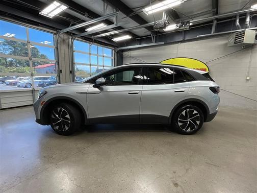 Silver 2022 Volkswagen ID.4 AWD Pro S