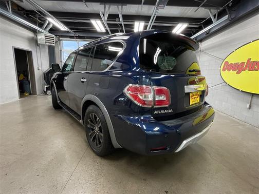 2017 Nissan Armada Platinum