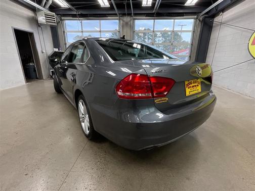 2014 Volkswagen Passat 2.0L TDI DSG SE w/Sunroof