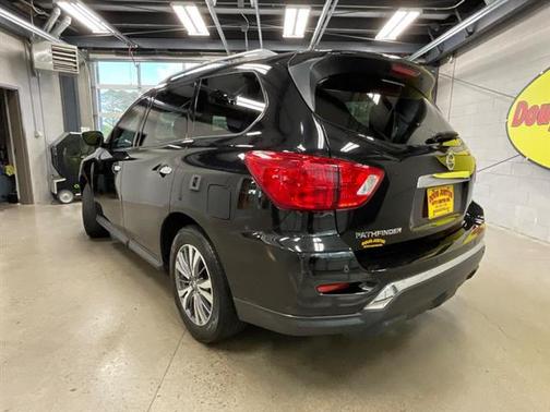 2020 Nissan Pathfinder S 2WD
