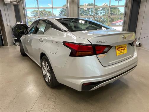 2021 Nissan Altima S FWD
