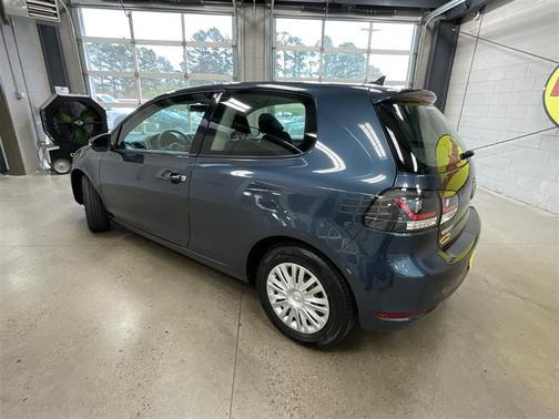 2012 Volkswagen Golf Base