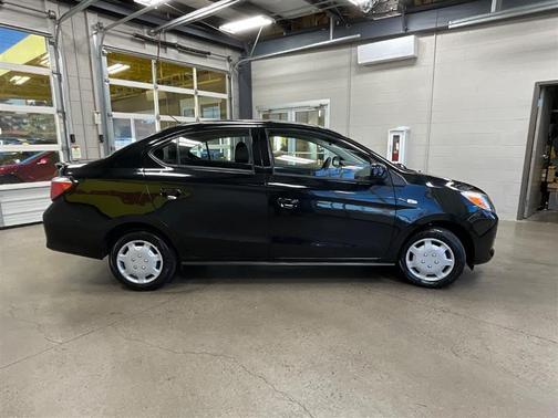 2023 Mitsubishi Mirage G4 ES