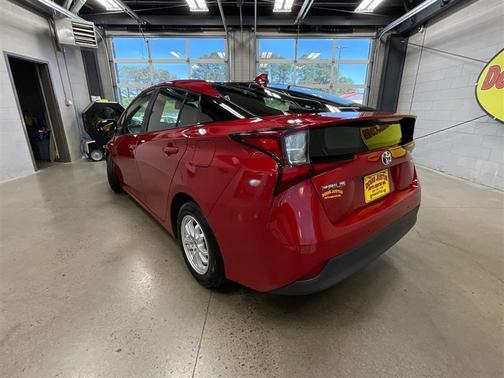 Supersonic Red 2021 Toyota Prius LE
