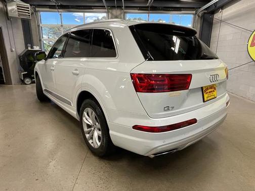 2019 Audi Q7 45 Premium