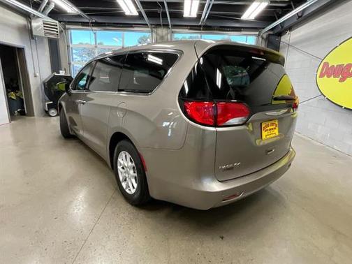 2017 Chrysler Pacifica LX