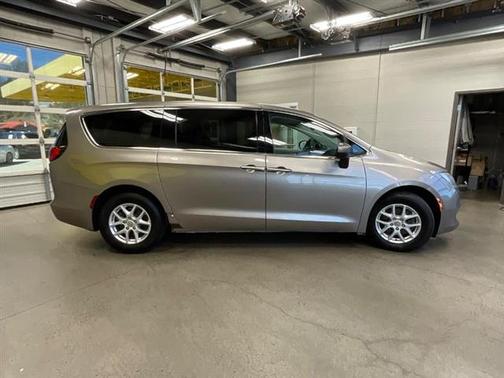 2017 Chrysler Pacifica LX
