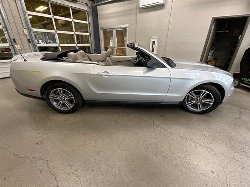 2010 Ford Mustang Base