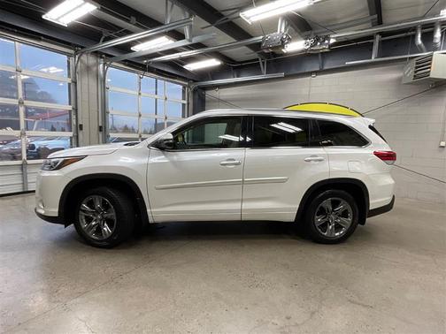 2017 Toyota Highlander Limited