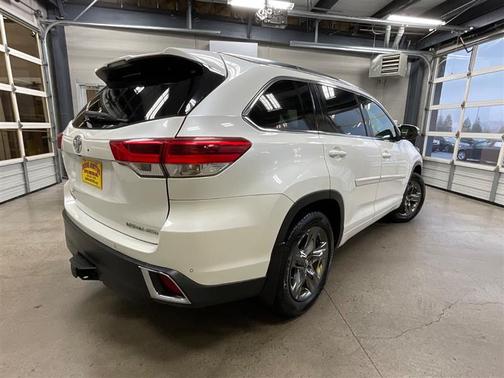 2017 Toyota Highlander Limited
