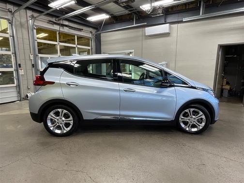 2017 Chevrolet Bolt EV LT