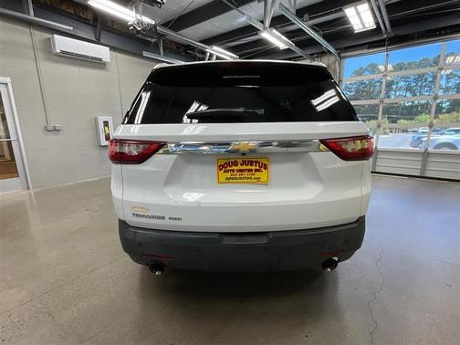 Summit White 2018 Chevrolet Traverse LS