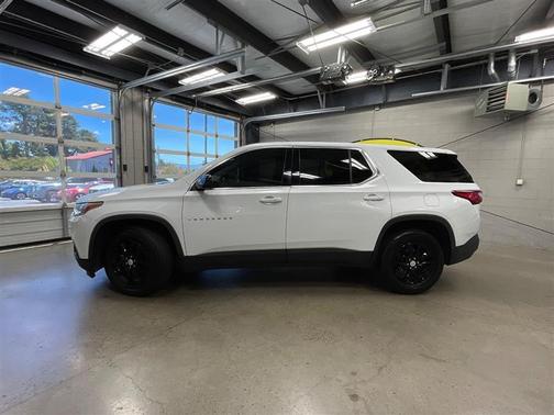 Summit White 2018 Chevrolet Traverse LS