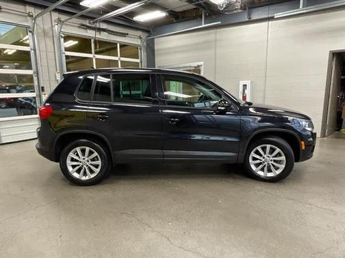 2014 Volkswagen Tiguan Auto SE