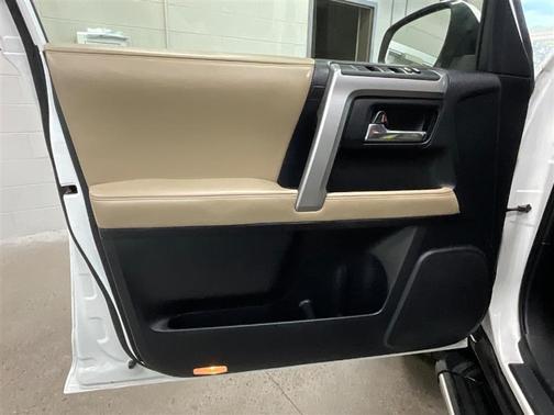 2014 Toyota 4Runner SR5