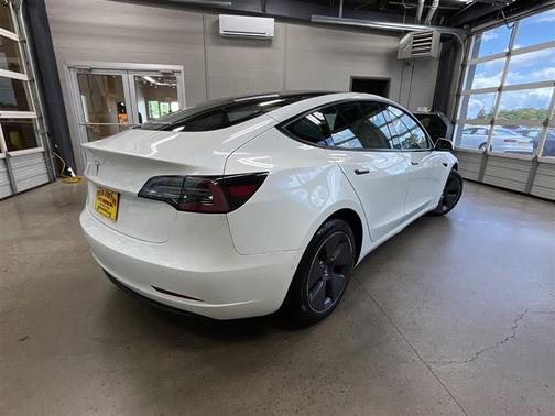 Pearl White Multi-Coat 2021 Tesla Model 3 Standard Range Plus