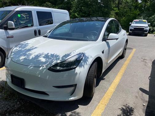 Pearl White Multi-Coat 2021 Tesla Model 3 Standard Range Plus