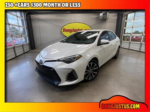 White 2019 Toyota Corolla SE