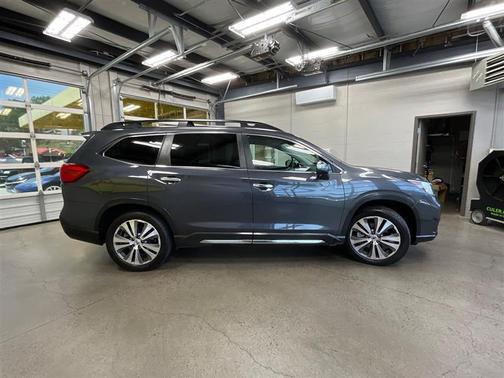 Magnetite Gray Metallic 2019 Subaru Ascent Touring 7-Passenger