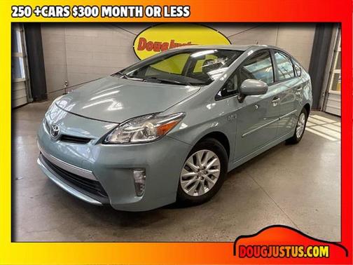 2014 Toyota Prius Plug-in Base