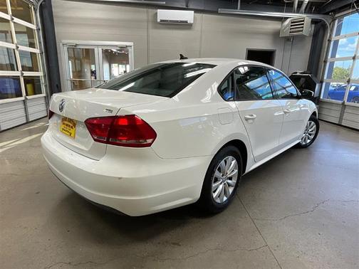 Candy White 2015 Volkswagen Passat 1.8T S