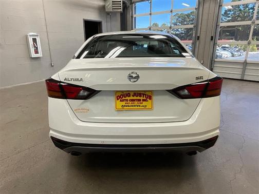 2021 Nissan Altima SR FWD