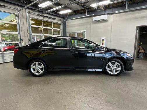 Attitude Black Metallic 2012 Toyota Camry SE