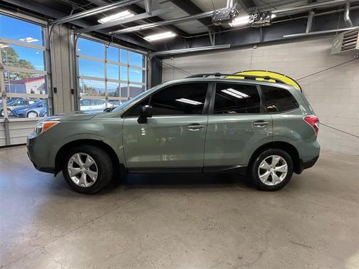 2016 Subaru Forester 2.5i