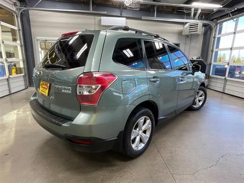 2016 Subaru Forester 2.5i