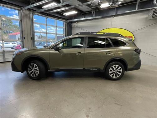 2022 Subaru Outback Premium