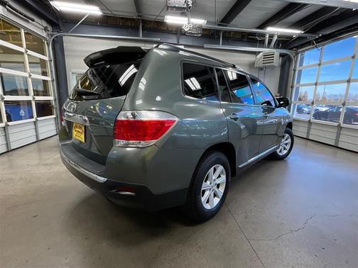 2013 Toyota Highlander Base