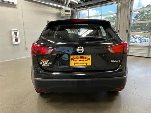 2018 Nissan Rogue Sport SV