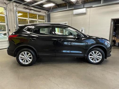 2018 Nissan Rogue Sport SV