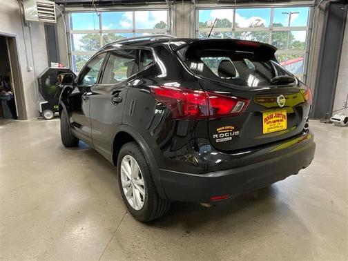 2018 Nissan Rogue Sport SV
