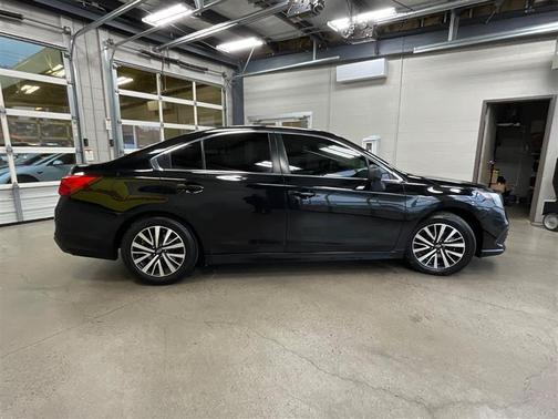 2019 Subaru Legacy Base