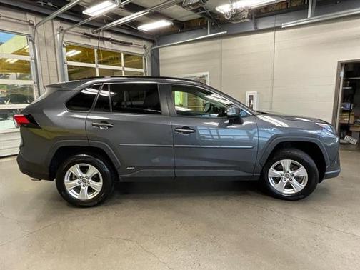 2020 Toyota RAV4 Hybrid LE
