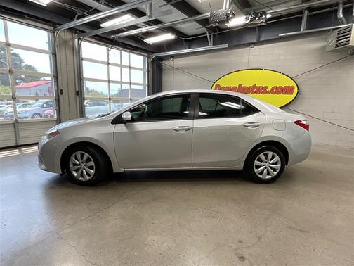 Classic Silver Metallic 2014 Toyota Corolla LE