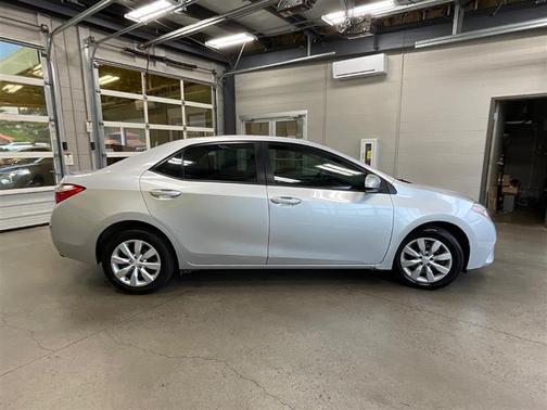 Classic Silver Metallic 2014 Toyota Corolla LE