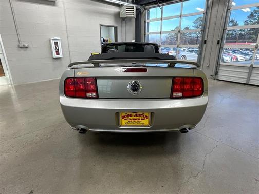 2008 Ford Mustang GT Deluxe