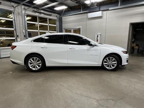 2021 Chevrolet Malibu FWD LT